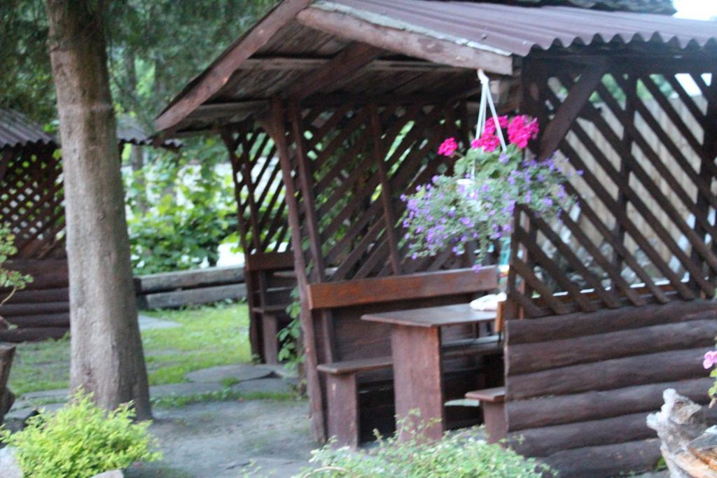 Eco Grill Hotel Restaurant Aquarius Lviv Extérieur photo