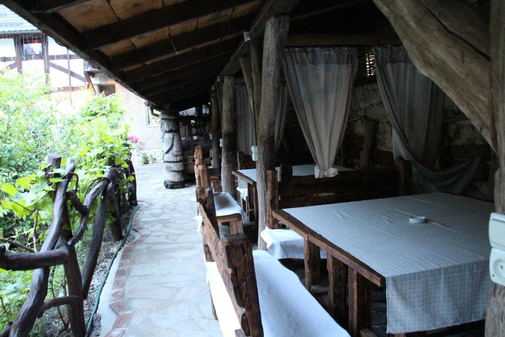 Eco Grill Hotel Restaurant Aquarius Lviv Extérieur photo