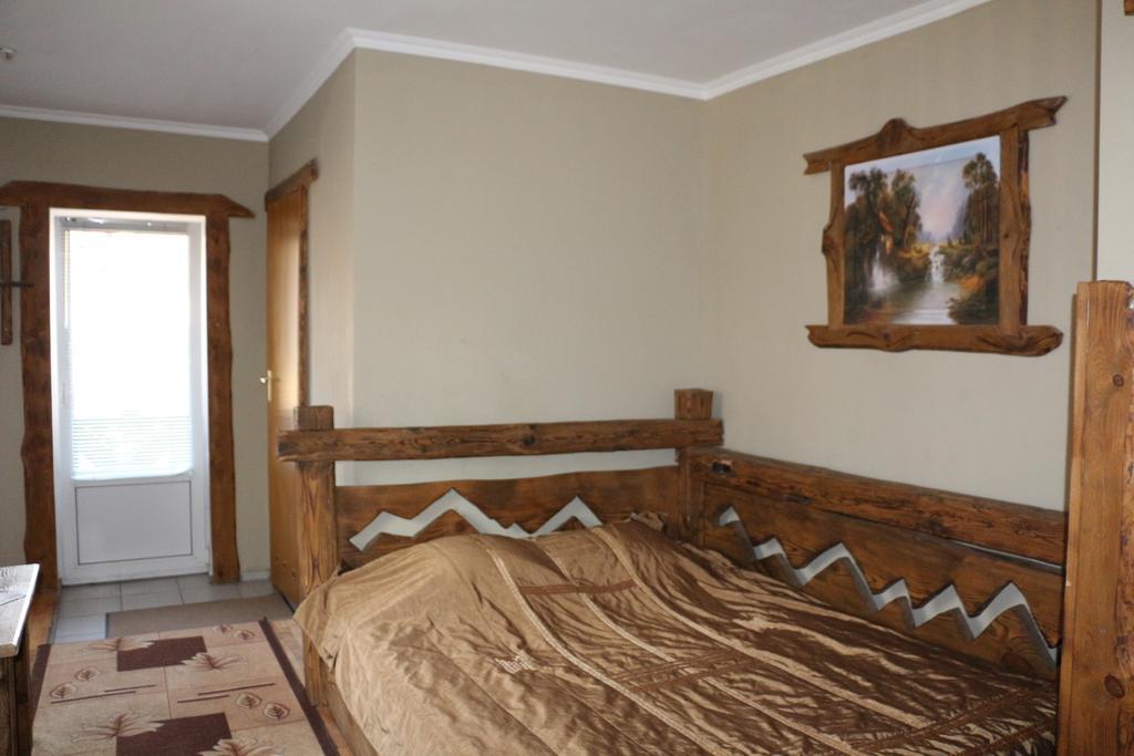 Eco Grill Hotel Restaurant Aquarius Lviv Chambre photo
