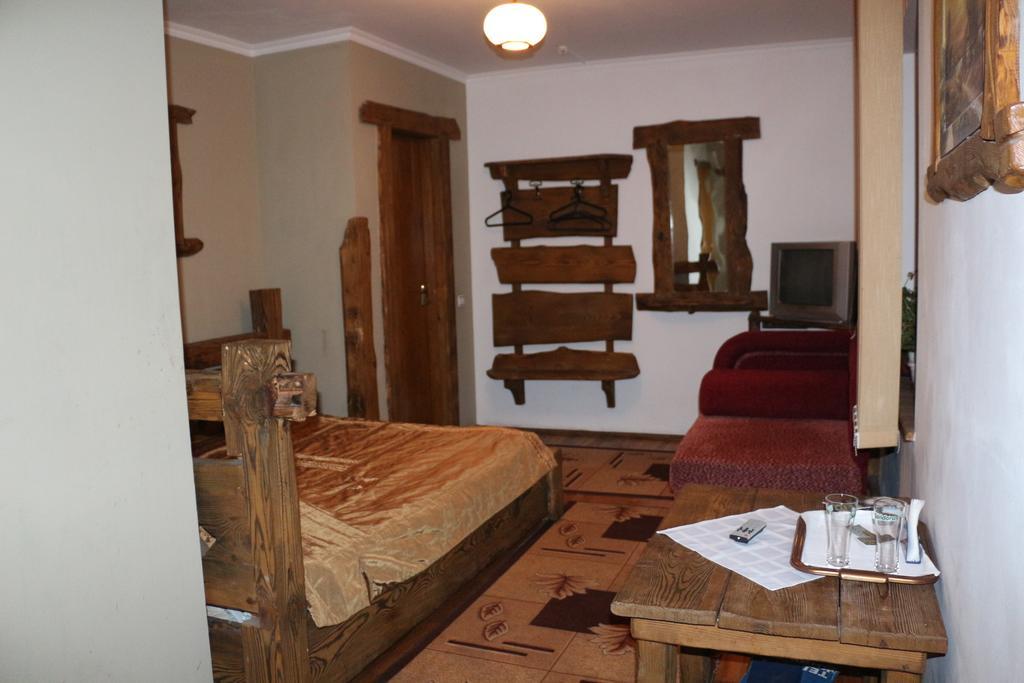 Eco Grill Hotel Restaurant Aquarius Lviv Chambre photo